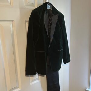Elegant Green Velvet Blazer suit